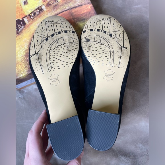 BELLA VITA Diaz Black Kid Suede Block Heel Booties with Chain link detail - Picture 4 of 11